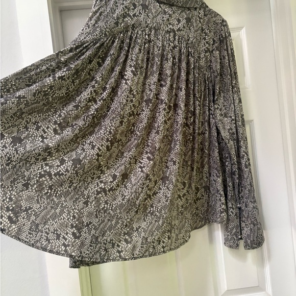 Free People Black and White Patterned Blouse - Picture 3 of 7